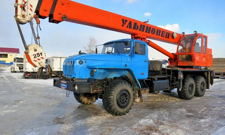 Автокран Ульяновец - 25 тонн