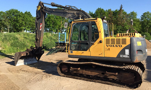 Гусеничный экскаватор VOLVO EC140BLC
