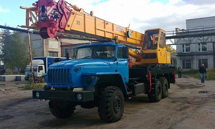 Автокран Углич - 35 тонн Вездеход