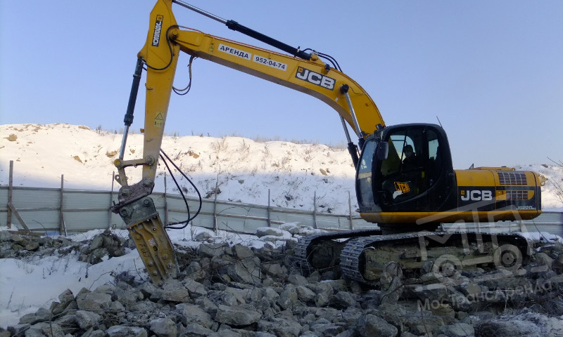 Гусеничный экскаватор JCB JS 220 LC