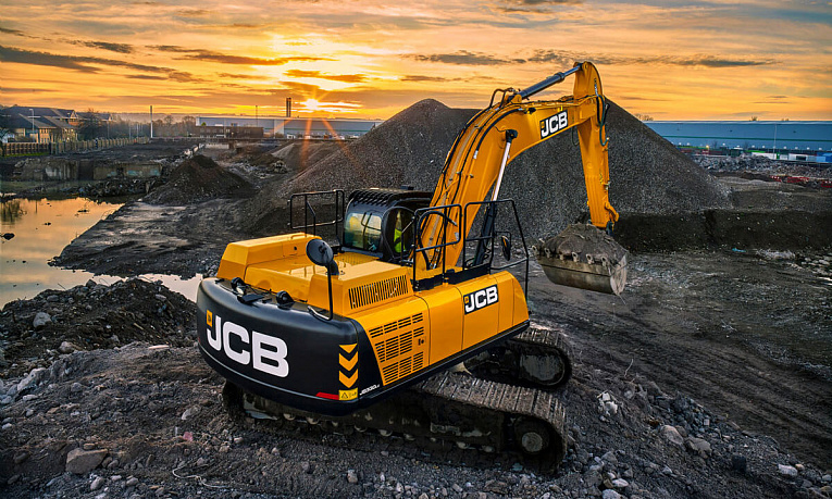 Гусеничный экскаватор JCB JS 330