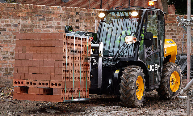 Погрузчик телескопический JCB LOADALL 515-40