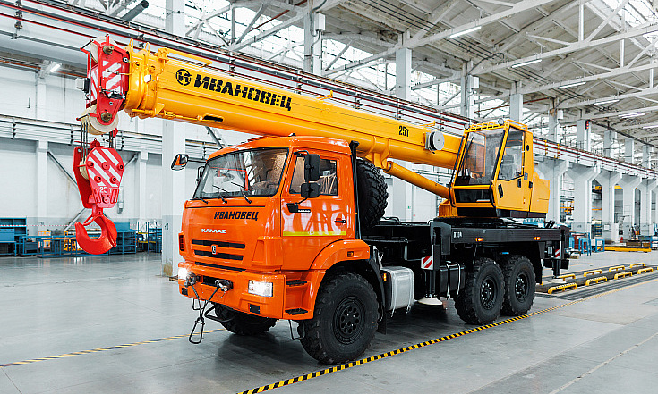 Автокран Ивановец КС-45717К-3В - 25 тонн