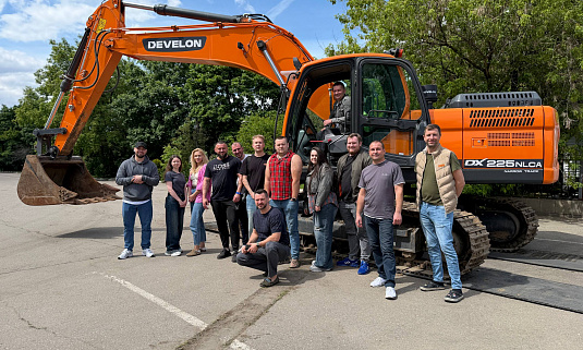 Новая мощь на гусеницах: DEVELON DX225NLCA уже в работе