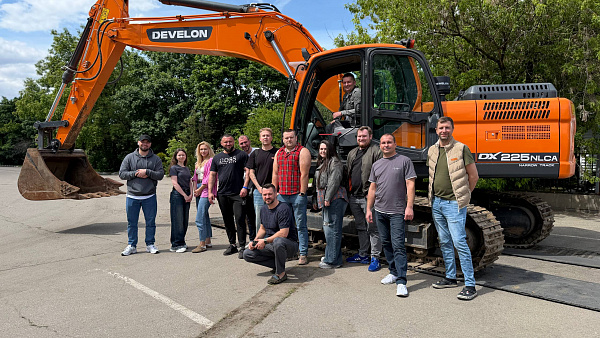 Новая мощь на гусеницах: DEVELON DX225NLCA уже в работе