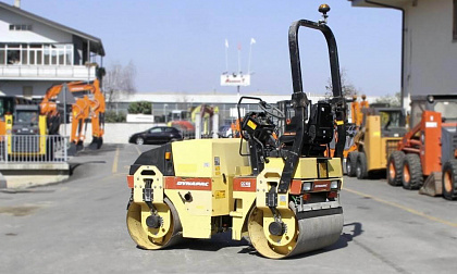 Грунтовый каток Dynapac CC102 - 2,4 тонны