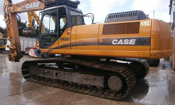 Длиннорукий экскаватор Case CX330 LR