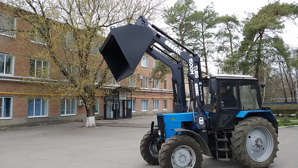 Быстросъемный фронтальный погрузчик TURS-1500М с плавающим джойстиком для МТЗ 1222.3, 1523.3