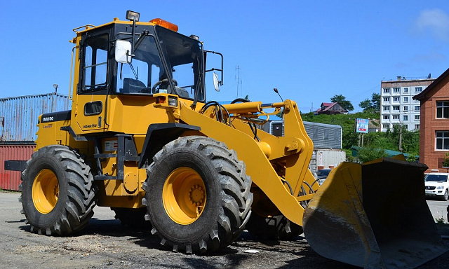 Фронтальный погрузчик Komatsu WA150