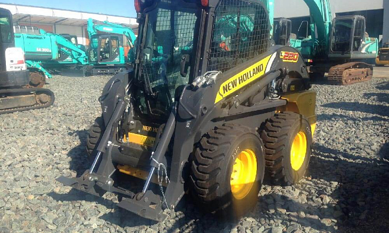 Мини-погрузчик New Holland L220