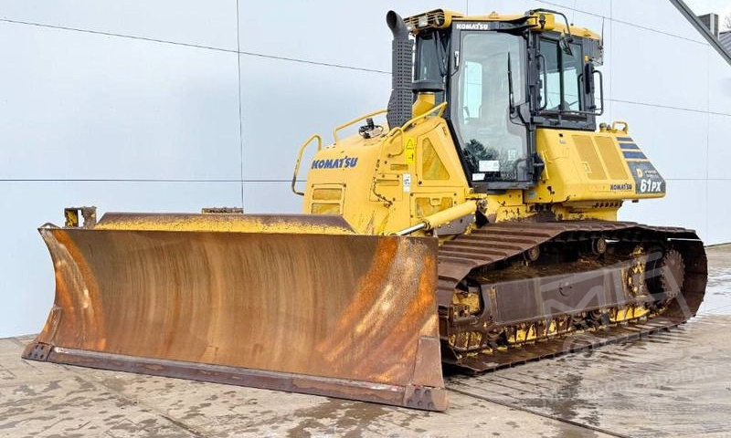 Бульдозер Komatsu D61PX-24