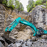Мощный и экономичный: тест-драйв гусеничного экскаватора Kobelco 350 в реальных условиях